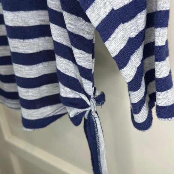 SALE 2/15 Chloe K - Navy and Grey Striped 3/4 Length Sleeve Top - Size Medium. - Picture 6 of 9